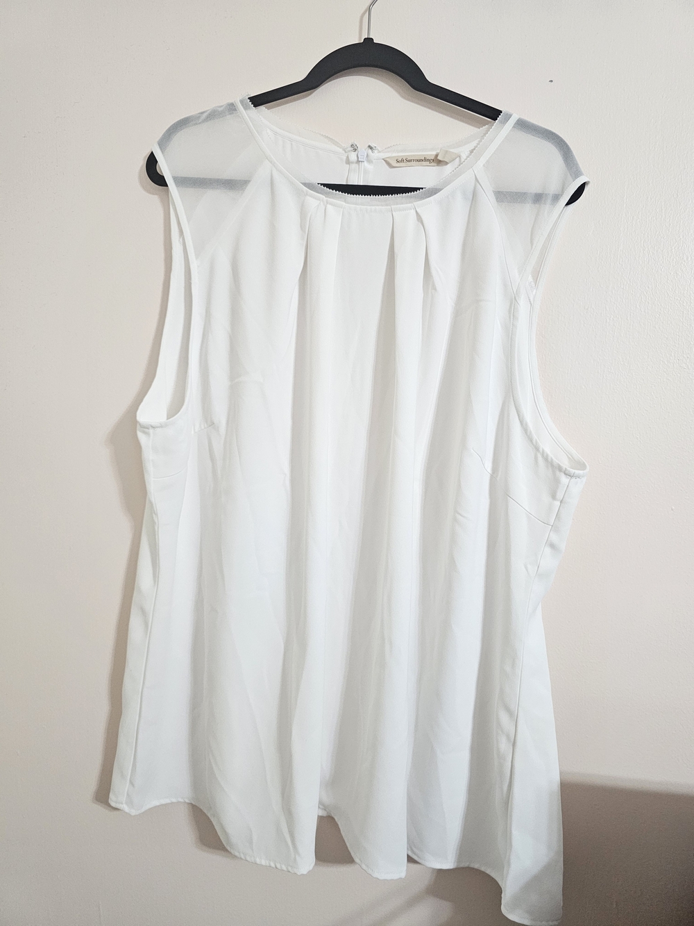 Soft Surroundings 2X White Sleeveless Pleated Tunic Top